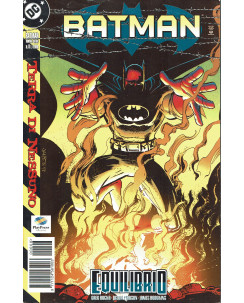 Batman Nuova Serie  8 equilibrio di Rucka Pearson ed. Play Press