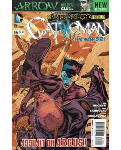Catwoman  16 di Nocenti e Sandoval in lingua originale ed. Dc Comics OL16